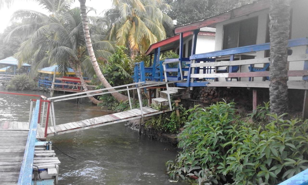 מלון Akosombo Aylos Bay מראה חיצוני תמונה